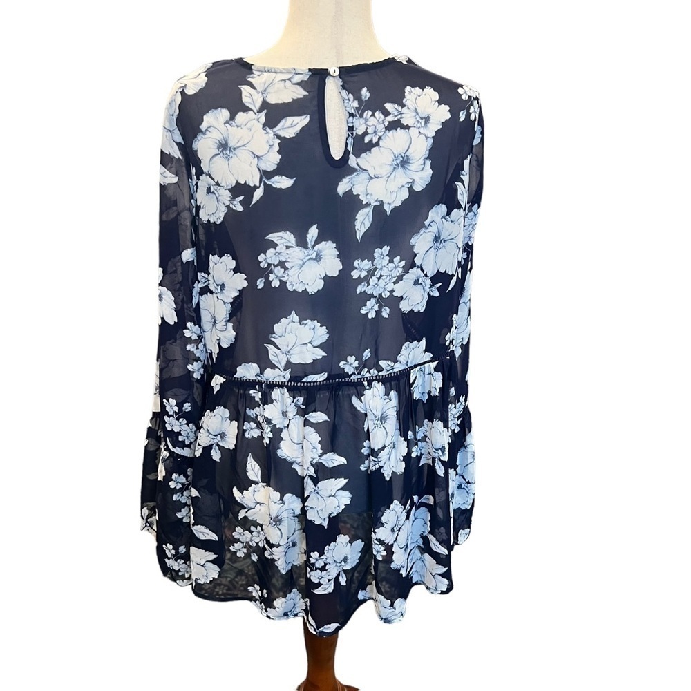 Crescent Sheer Floral Navy Top Scalloped Edge Flowy. Office Career Size: Large - Picture 6 of 10